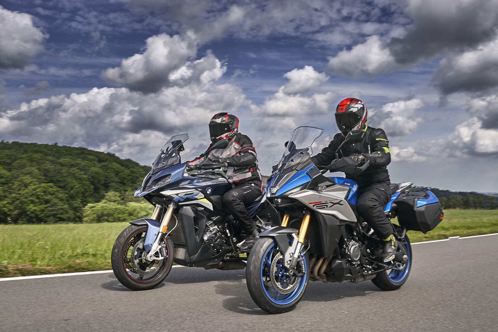 BMW S 1000 XR vs Suzuki GSX 1000 GX